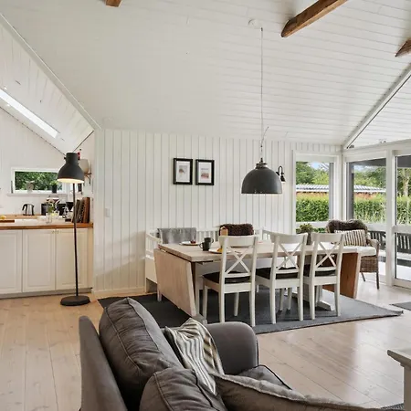 3 Bedroom Amazing In Feriehus *