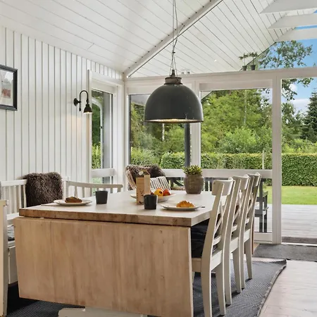 3 Bedroom Amazing In Feriehus
