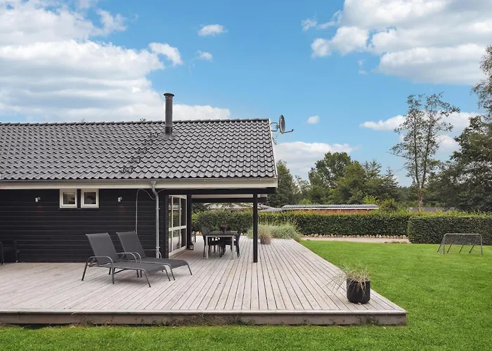 3 Bedroom Amazing In Prázdninový dům *